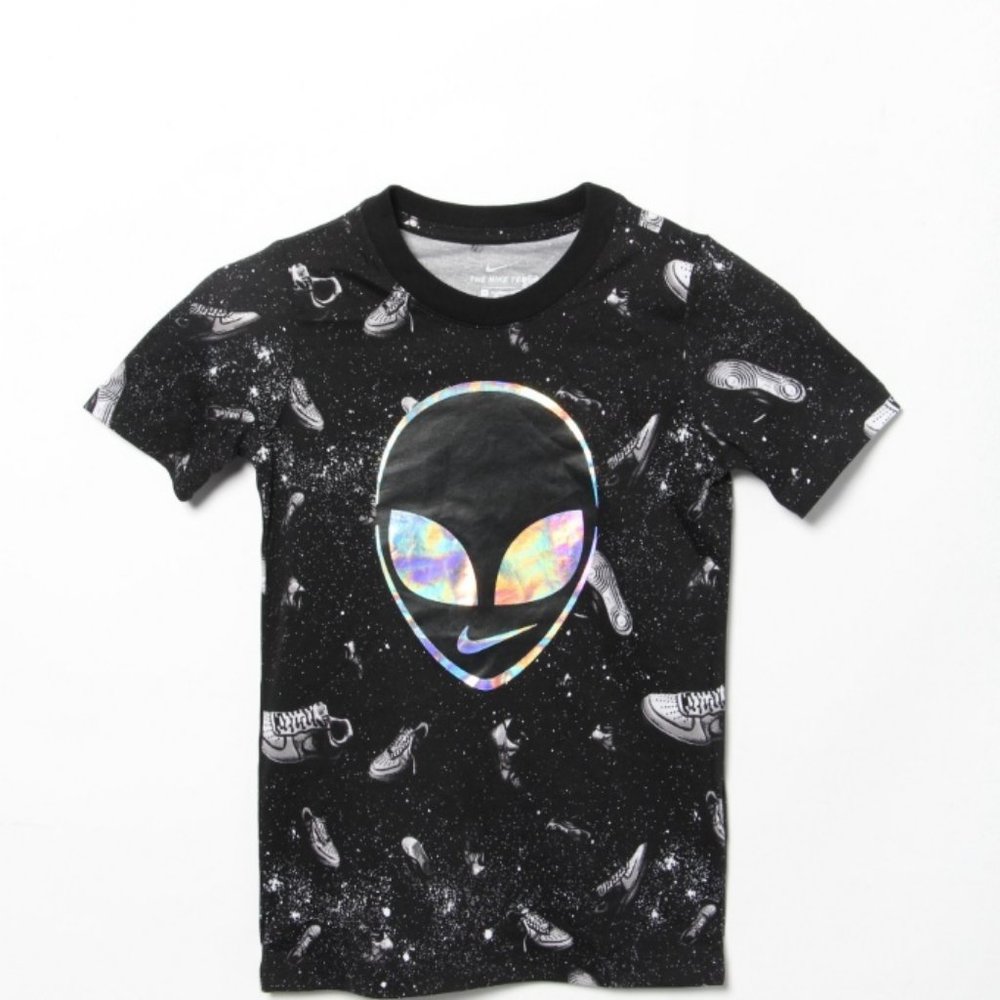 NWT Nike Big Kids' Alien Sportswear T-Shirt